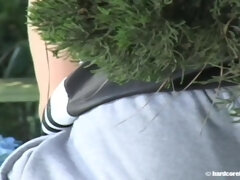 Grote mammen, Bruinharig, Voetbeurt, Natuurlijke tieten, Buiten, Biljart, Ouderwets, Oud