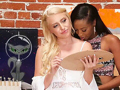 Лесбиянка, Мастурбация, Игрушки