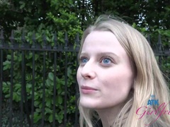 素人, デカ尻, ブロンド, 指いじり, 彼女, 小柄, 公共, オマンコ