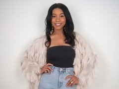 Belle grosse femme bgf, Gros cul, Sucer une bite, Brunette brune, Branlette thaïlandaise, Hard, Interracial, Mère que j'aimerais baiser