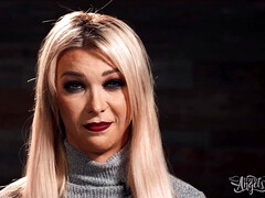 Lécher le cul, Gros seins, Sucer une bite, Fille latino, Chatte, Transsexuelle, Tatouage, Mouillée