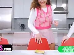 In den arsch, Blasen, Flotter vierer, Unschuldig, Orgie, Party, Pov, Rasiert