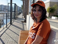 18 jaar, Kont, Grote mammen, Pijpbeurt, Bruinharig, Schattig, Tiener, Tietenklus