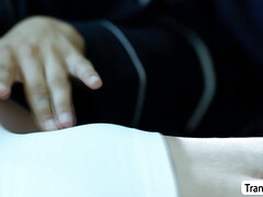 In den arsch, Grosse titten, Kehlenfick, Arsch lecken, Transfrau