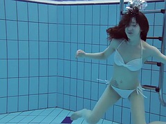 美女, チェコ, アウトドア, プール, 公共, 赤毛, 一人, 水中