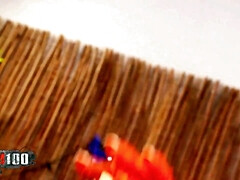 Большие сиськи, Грудастые, Женщины, Фетиш, Еда, Натуральные сиськи, Бассейн, Порнозвезда