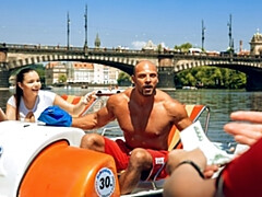 Grote mammen, Mollig, Hondjeshouding, Hd, Moeder die ik wil neuken, Natuurlijke tieten, Buiten, Realiteit