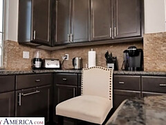 Culo grande, Verga grande, Tetas grandes, Rubia, Corridas, Garganta profunda, Corridas faciales, Pajear