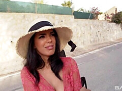 Grote lul, Grote mammen, Pijpbeurt, Hondjeshouding, Latijnse vrouw, Moeder die ik wil neuken, Buiten, Tieten likken