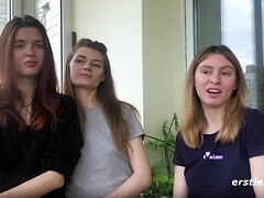 Stellung 69, Leie, Grosser arsch, Gesichtssitzen, Fingern, Freundin, Lesbisch, Flotter dreier