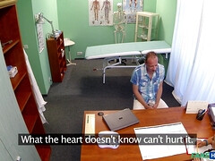 素人, 茶髪の, 中出し, 手コキする, なめる, オマンコ, ユニフォーム, のぞき