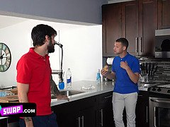 Большие сиськи, Сперма во рту, Пальцем, Мастурбация, Зрелые, Милф, Киски, Униформа