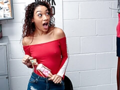 Cul, Sucer une bite, En levrette, Poilue, Interracial, Maigrichonne, Adolescente, Nénés