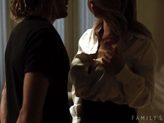 Culo, Tetas grandes, Mamada, Estilo perrito, Tacones, Nalgadas, Medias largas, Tatuaje