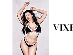 Gros cul, Grosse bite, Gros seins, Sucer une bite, Brunette brune, En levrette, Mère que j'aimerais baiser, Rasée