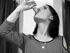 Amateur, Sucer une bite, Bottes, Brunette brune, Hd, Nénés