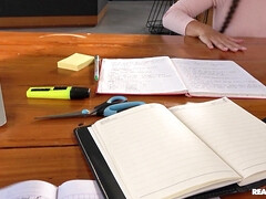 Enthousiasteling, Grote mammen, Bruinharig, Lul, Handbeurt, Masturbatie, Gezichtspunt, Student