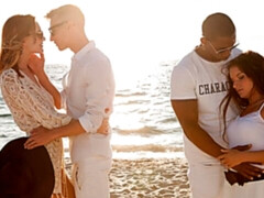 Culo grande, Tetas grandes, Mamada, Estilo perrito, Cuadrupleta, Interracial, Flaco, Adolescente