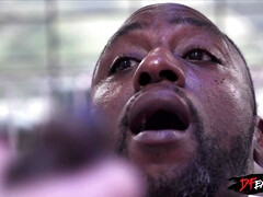 デカチン, 茶髪の, イマラチオ, 異人種間, マッサージ, 怪物, オマンコ, 剃毛