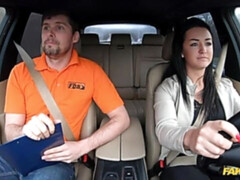 Cul, Gros cul, Sucer une bite, Brunette brune, Voiture, En levrette, Branlette thaïlandaise, Seins naturels