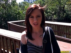 Blasen, Braunhaarige, Auto, Hundestellung, Pov, Entkleiden, Tätowierung, Jungendliche (18+)