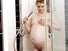 18 jaar, Grote kont, Vingeren, Masturbatie, Zwanger, Alleen, Tiener, Tieten likken