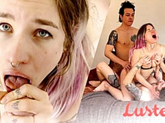 Leie, Arsch, Blasen, Hundestellung, Hardcore, Selbstgemacht, Tätowierung, Flotter dreier