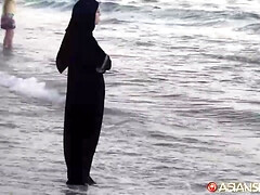 アジア人, デカ尻, デカパイ, 茶髪の, 熟年, 淫乱熟女, フェラする, ティーン