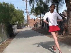 Dubbele penetratie, Masturbatie, Orgasme, Openbaar, Alleen, Onder de rok