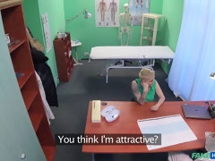 デカパイ, フェラチオ, 医者, 指いじり, なめる, 看護婦, ユニフォーム, のぞき