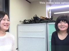 Lovely Japanese female perfroming in pissing XXX video