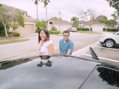 Grote kont, Pijpbeurt, Bruinharig, Auto, Hondjeshouding, Sperma in gezicht, Hd, Buiten