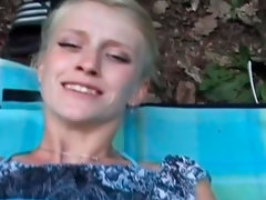 Rubia, Fetiche, Masturbacion con pies, Pajear, Al aire libre, Pov, Ruso, Adolescente