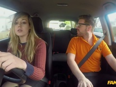 Gros seins, Sucer une bite, En levrette, Doigter, Branlette thaïlandaise, De plein air, Pov, Chatte