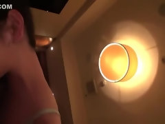 茶髪の, 指いじり, Hd, 日本人, 淫乱熟女, 放尿, おもらし, ティーン