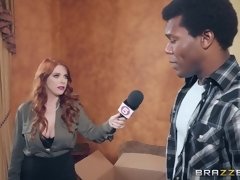 Жопа, Большие сиськи, В одежде, Глубокая глотка, Секс без цензуры, Натуральные сиськи, Наездница, Жесткий секс