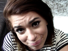 Pijpbeurt, Bruinharig, Hondjeshouding, Natuurlijke tieten, Klein, Kut duiken, Tatoeage, Tieten likken