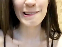 Enthousiasteling, Grote kont, Grote mammen, Bruinharig, Huisgemaakt, Masturbatie, Russisch, Tiener