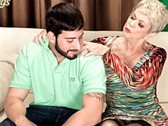 Grosser arsch, Grosser schwanz, Blondine, Blasen, Handjob, Lecken, Masturbation, Reif