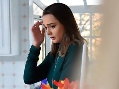 Sucer une bite, Éjaculer dans la bouche, Tir de sperme, Double pénétration, Hard, Orgie, Rasée, Adolescente