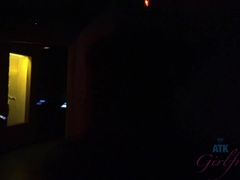 Doigter, Pov, Public, Chatte, Fumer, Nénés, Voyeur, Mouillée