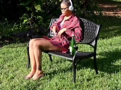 Zwart, Sperma in gezicht, Brillen, Hd, Natuurlijke tieten, Kort haar, Tiener, Tieten likken