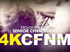 Grote lul, Pijpbeurt, Naakte man aangeklede vrouw, Aangekleed, Oudere vrouw, Handbeurt, Huisvrouw, Gezichtspunt