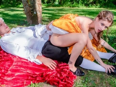 Жопа, Блондинки, Минет, Платье, Волосатые, Ласковые ручки, На природе, Молоденькие