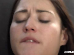 Brunette brune, Club, Européenne, Hard, Rasée, Tatouage, Adolescente, Nénés