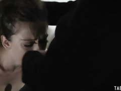 Anal, Sucer une bite, Brunette brune, Hard, Petite femme, Adolescente, Plan cul à trois, Nénés