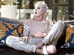 Schlafzimmer, Blondine, Blasen, Hundestellung, Hardcore, Absätze, Interrassisch, Natürlichen titten