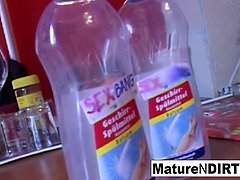 Cul, Sucer une bite, Brunette brune, Tir de sperme, Mature, Mère que j'aimerais baiser, Chatte, Criant