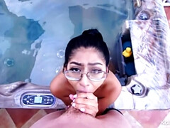 Amateur, Morena, Corridas, Corridas faciales, Gimnasio, Pajear, Al aire libre, Pov