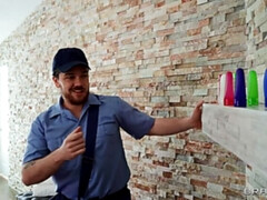 Член, Сперма на лице, Пальцем, Массаж, Милф, Натуральные сиськи, Масло, Подглядывание